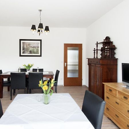 לינה וארוחת בוקר מנדרשייד Altes Forsthaus מראה חיצוני תמונה
