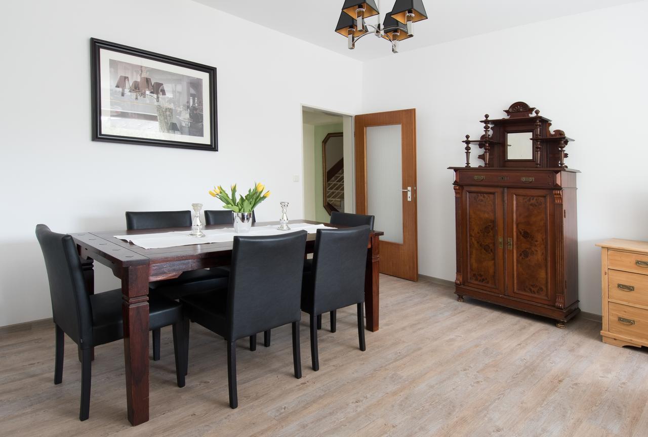 לינה וארוחת בוקר מנדרשייד Altes Forsthaus מראה חיצוני תמונה